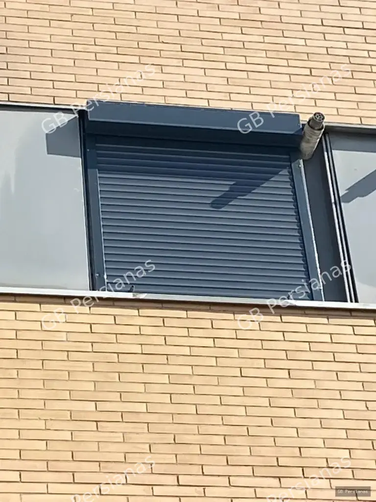 Mantenimiento de persianas en comunidad de vecinos